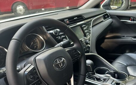 Toyota Camry, 2019 год, 1 850 000 рублей, 3 фотография
