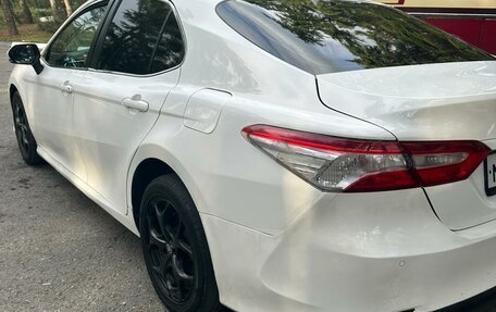 Toyota Camry, 2019 год, 1 850 000 рублей, 2 фотография