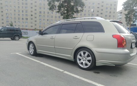 Toyota Avensis III рестайлинг, 2004 год, 780 000 рублей, 3 фотография