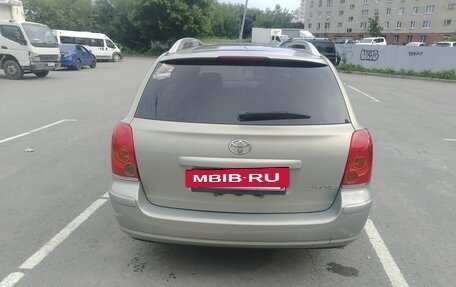 Toyota Avensis III рестайлинг, 2004 год, 780 000 рублей, 4 фотография
