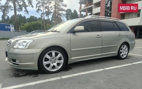 Toyota Avensis III рестайлинг, 2004 год, 780 000 рублей, 2 фотография
