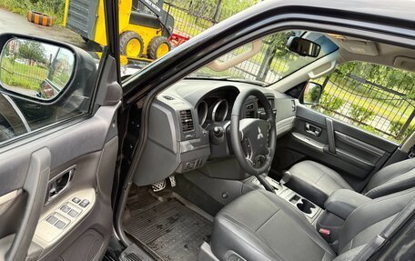 Mitsubishi Pajero IV, 2014 год, 2 499 999 рублей, 9 фотография