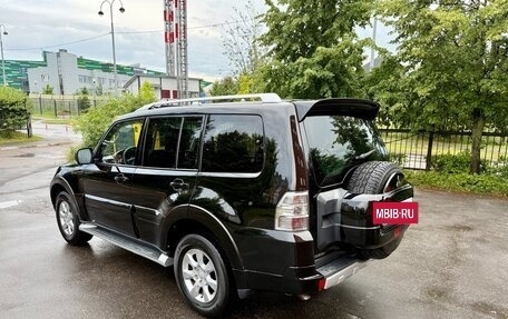 Mitsubishi Pajero IV, 2014 год, 2 499 999 рублей, 3 фотография