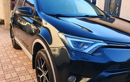 Toyota RAV4, 2017 год, 2 310 000 рублей, 2 фотография