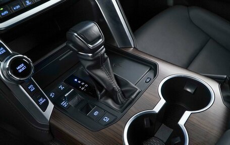 Toyota Land Cruiser, 2023 год, 9 399 077 рублей, 18 фотография