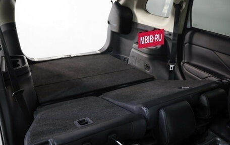 Mitsubishi Outlander III рестайлинг 3, 2016 год, 2 099 000 рублей, 28 фотография