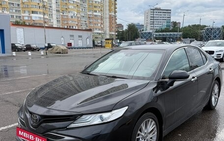 Toyota Camry, 2019 год, 2 299 000 рублей, 2 фотография