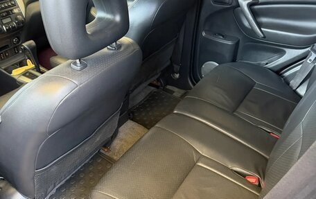 Toyota RAV4, 2005 год, 750 000 рублей, 6 фотография