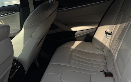 BMW 5 серия, 2018 год, 3 950 000 рублей, 11 фотография