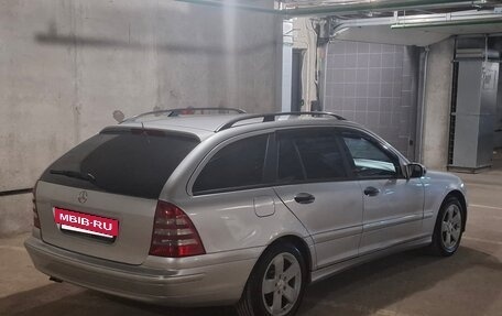 Mercedes-Benz C-Класс, 2004 год, 770 000 рублей, 3 фотография