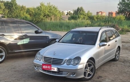 Mercedes-Benz C-Класс, 2004 год, 770 000 рублей, 4 фотография