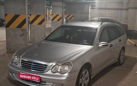 Mercedes-Benz C-Класс, 2004 год, 770 000 рублей, 2 фотография