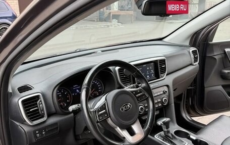 KIA Sportage IV рестайлинг, 2018 год, 2 050 000 рублей, 6 фотография