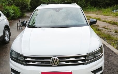 Volkswagen Tiguan II, 2019 год, 2 600 000 рублей, 1 фотография