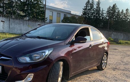 Hyundai Solaris II рестайлинг, 2011 год, 750 000 рублей, 2 фотография