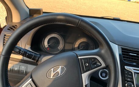 Hyundai Solaris II рестайлинг, 2011 год, 750 000 рублей, 6 фотография