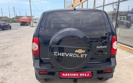 Chevrolet Niva I рестайлинг, 2012 год, 560 000 рублей, 3 фотография