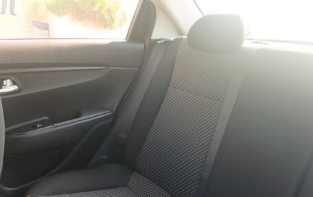 KIA Rio IV, 2018 год, 1 300 000 рублей, 6 фотография