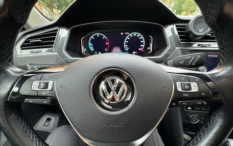 Volkswagen Tiguan II, 2020 год, 2 800 000 рублей, 34 фотография