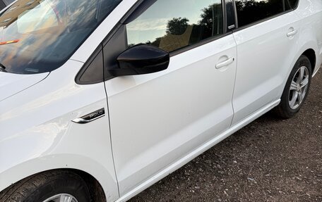 Volkswagen Polo VI (EU Market), 2017 год, 850 000 рублей, 4 фотография