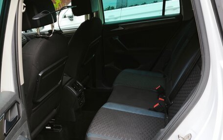 Volkswagen Tiguan II, 2019 год, 2 600 000 рублей, 10 фотография