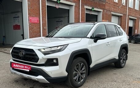Toyota RAV4, 2025 год, 3 780 000 рублей, 2 фотография