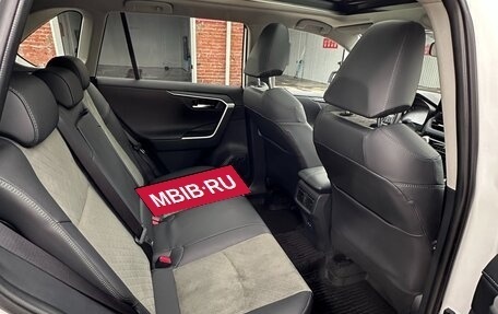 Toyota RAV4, 2025 год, 3 780 000 рублей, 13 фотография