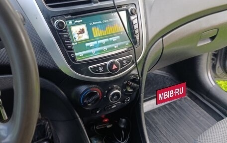 Hyundai Solaris II рестайлинг, 2013 год, 600 000 рублей, 10 фотография
