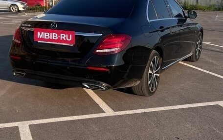 Mercedes-Benz E-Класс, 2019 год, 3 500 000 рублей, 7 фотография