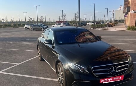 Mercedes-Benz E-Класс, 2019 год, 3 500 000 рублей, 3 фотография