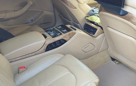 Audi A8, 2012 год, 1 500 000 рублей, 8 фотография