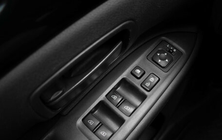 Mitsubishi Outlander III рестайлинг 3, 2018 год, 2 150 000 рублей, 15 фотография