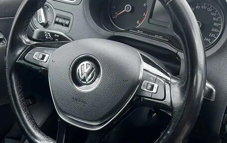 Volkswagen Polo VI (EU Market), 2017 год, 1 330 000 рублей, 4 фотография