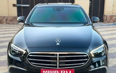 Mercedes-Benz E-Класс, 2022 год, 4 850 000 рублей, 3 фотография