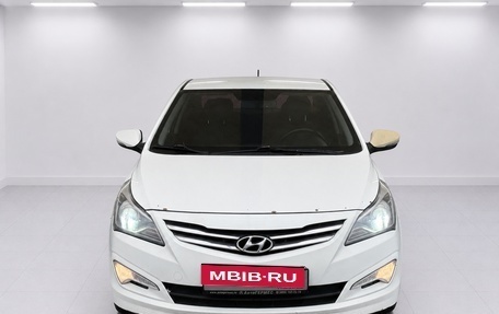 Hyundai Solaris II рестайлинг, 2015 год, 940 000 рублей, 2 фотография