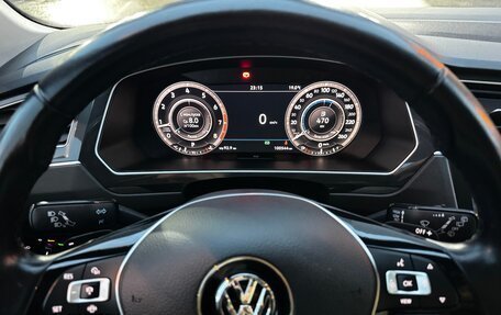 Volkswagen Tiguan II, 2018 год, 3 090 000 рублей, 7 фотография