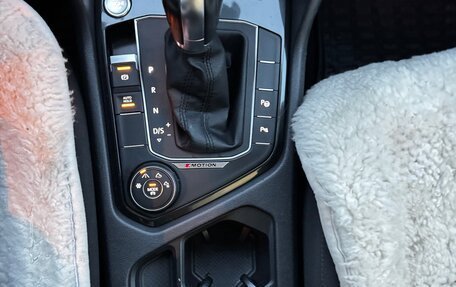 Volkswagen Tiguan II, 2018 год, 3 090 000 рублей, 9 фотография