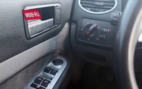 Ford Focus II рестайлинг, 2008 год, 490 000 рублей, 11 фотография