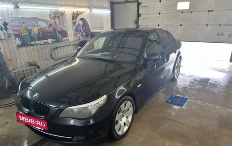 BMW 5 серия, 2008 год, 1 500 000 рублей, 2 фотография