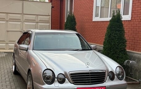 Mercedes-Benz E-Класс, 2001 год, 620 000 рублей, 1 фотография