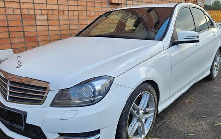 Mercedes-Benz C-Класс, 2013 год, 880 000 рублей, 2 фотография