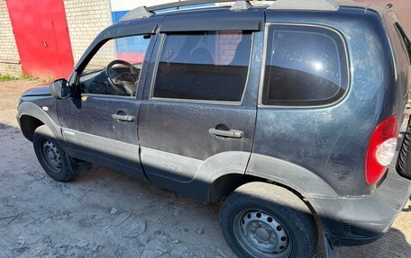 Chevrolet Niva I рестайлинг, 2011 год, 410 000 рублей, 4 фотография