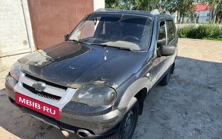 Chevrolet Niva I рестайлинг, 2011 год, 410 000 рублей, 3 фотография