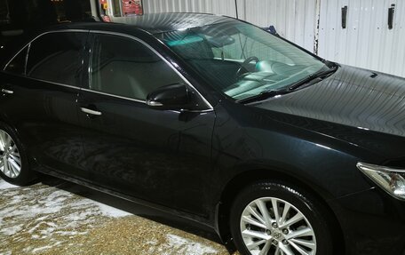Toyota Camry, 2017 год, 2 250 000 рублей, 2 фотография