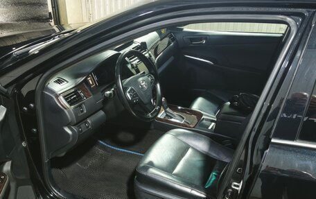 Toyota Camry, 2017 год, 2 250 000 рублей, 8 фотография