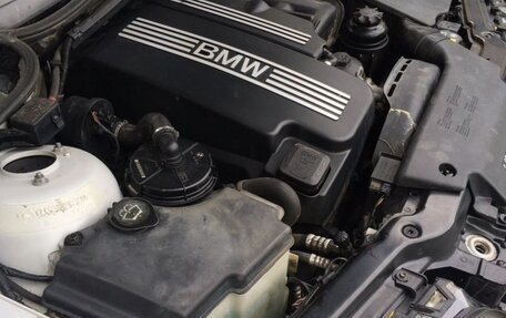 BMW 3 серия, 2004 год, 890 000 рублей, 19 фотография