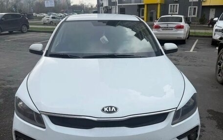 KIA Rio IV, 2019 год, 900 000 рублей, 4 фотография