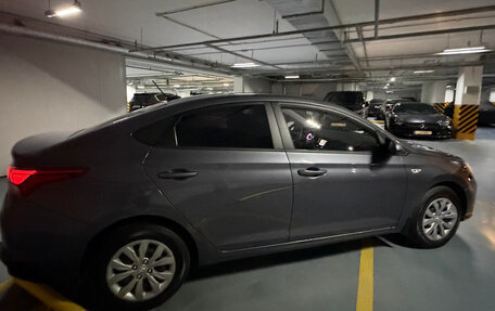 Hyundai Solaris II рестайлинг, 2022 год, 1 800 000 рублей, 2 фотография