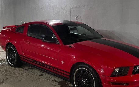 Ford Mustang VI рестайлинг, 2006 год, 1 600 000 рублей, 7 фотография