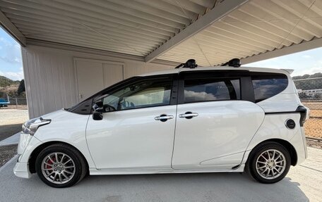 Toyota Sienta II, 2021 год, 1 041 000 рублей, 8 фотография